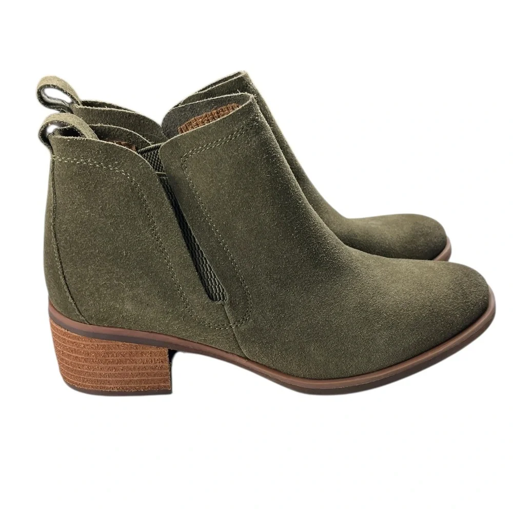 KORKS Olive Green Suede Ankle Booties Size 7 Small Flaws Cowgirl Cottagecore
